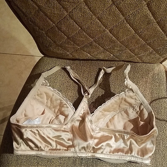 Victoria Secret Racerback Front Closure Bra - Picture 2 of 3